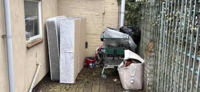 SM Removals House Cleaning bfore